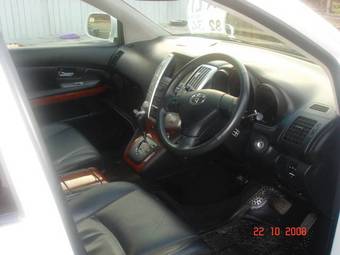 2004 Toyota Harrier Pics