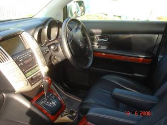 2004 Toyota Harrier Pictures