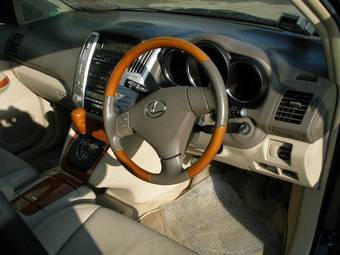 2004 Toyota Harrier Pics