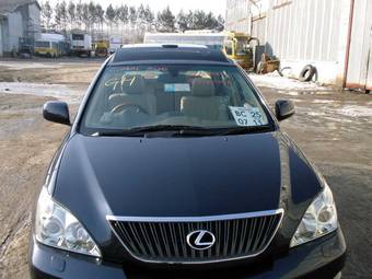 2004 Toyota Harrier Images