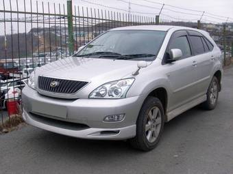 2004 Toyota Harrier Pictures