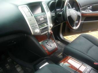 2004 Toyota Harrier Photos