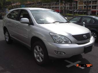 2004 Toyota Harrier Photos