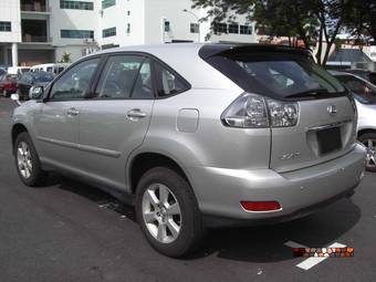 2004 Toyota Harrier Pictures