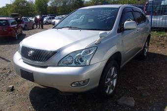 2004 Toyota Harrier Pictures