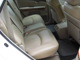 2004 Toyota Harrier Pictures