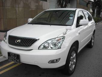2004 Toyota Harrier Pictures