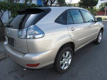2004 Toyota Harrier Pictures