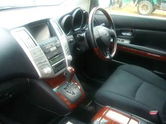 2004 Toyota Harrier Photos