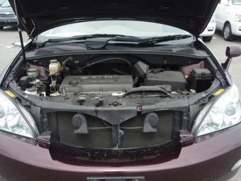 2004 Toyota Harrier Photos