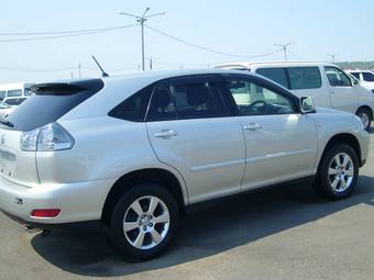 2004 Toyota Harrier Pictures