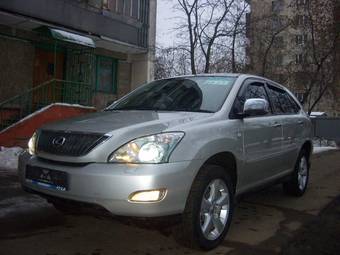 2004 Toyota Harrier Pictures