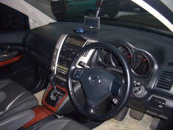 2004 Toyota Harrier Photos