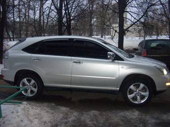 2004 Toyota Harrier Photos