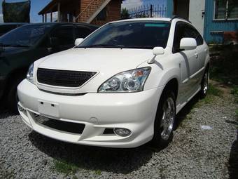 2004 Toyota Harrier Photos