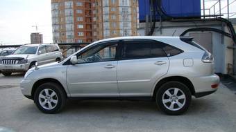 2004 Toyota Harrier Pictures