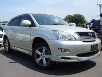 2004 Toyota Harrier Photos