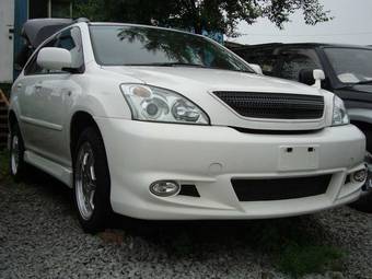 2004 Toyota Harrier Pictures