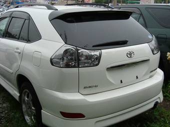 2004 Toyota Harrier Pictures