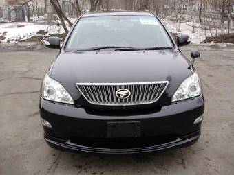 2004 Toyota Harrier Pictures