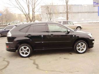 2004 Toyota Harrier Pictures