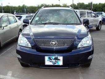 2004 Toyota Harrier Pictures