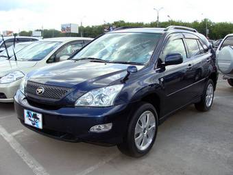 2004 Toyota Harrier Pictures