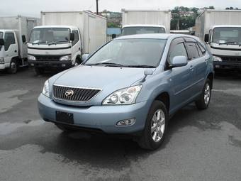 2004 Toyota Harrier Photos