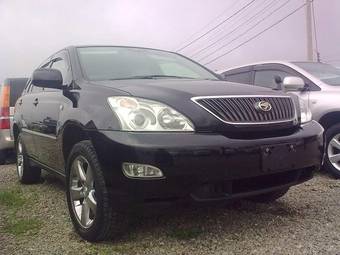 2004 Toyota Harrier Photos