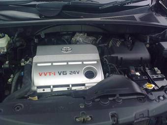 2004 Toyota Harrier Pictures