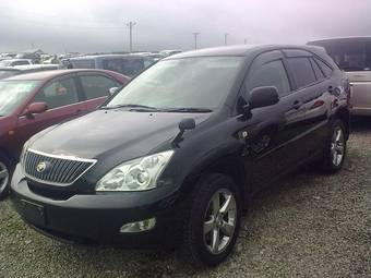 2004 Toyota Harrier Images