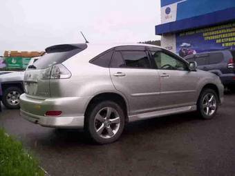 2004 Toyota Harrier Pictures