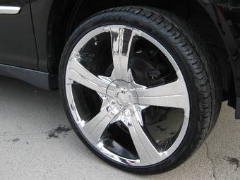 2004 Toyota Harrier Pictures