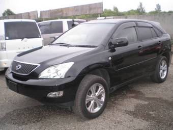 2004 Toyota Harrier Pictures