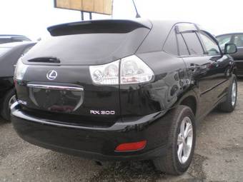 2004 Toyota Harrier Photos