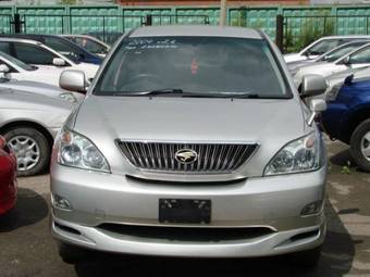 2004 Toyota Harrier Pictures