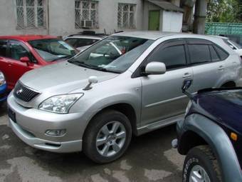 2004 Toyota Harrier Photos