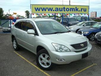 2004 Toyota Harrier Photos