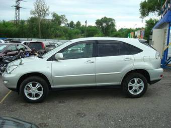 2004 Toyota Harrier Photos