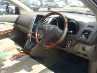 2004 Toyota Harrier Photos