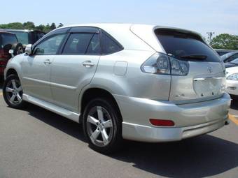 2004 Toyota Harrier Pictures