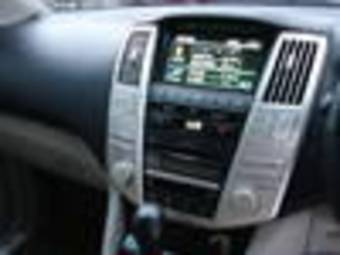 2004 Toyota Harrier Photos