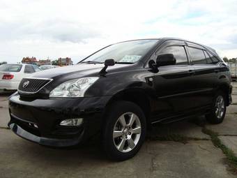 2004 Toyota Harrier Photos