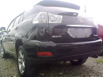 2004 Toyota Harrier Pictures