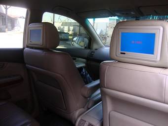 2004 Toyota Harrier Images