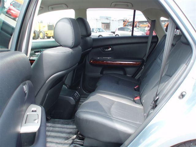 2005 Toyota Harrier