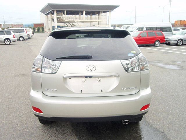 2005 Toyota Harrier