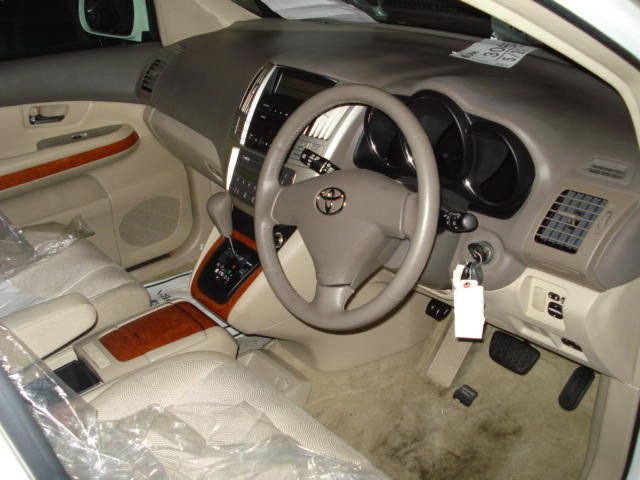 2005 Toyota Harrier