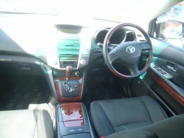 2005 Toyota Harrier