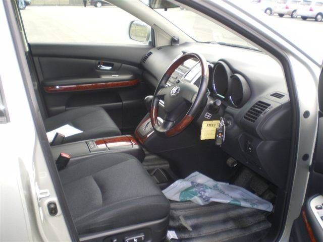 2005 Toyota Harrier